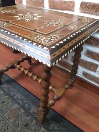 MESA DE TARACEA ANTIGUA