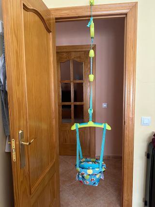 Saltador de puerta Bright Starts