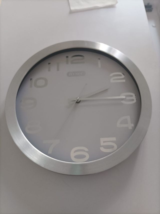 Reloj de pared decorativo