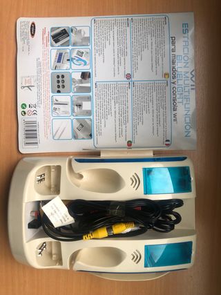 Estacion multifuncion bluelight para mandos de wii