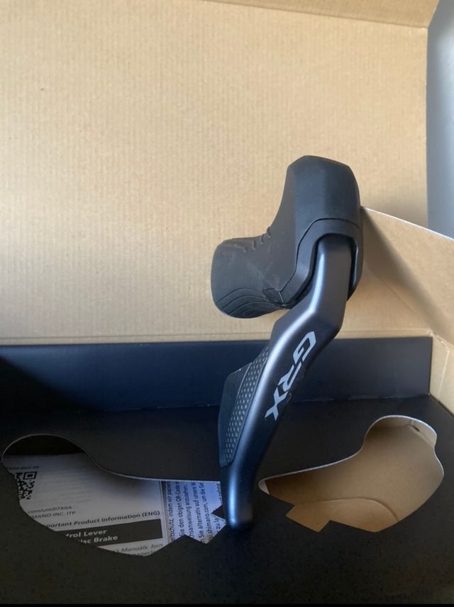 NUEVO Maneta dcha Shimano GRX Di2 2x11 electrónica