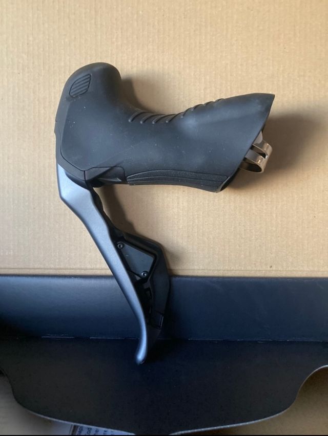 NUEVO Maneta dcha Shimano GRX Di2 2x11 electrónica