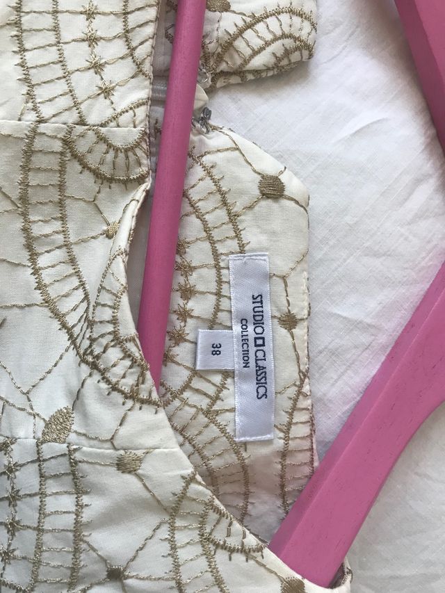 Se vende traje mujer