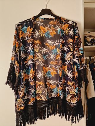 Bonito kimono talla L 