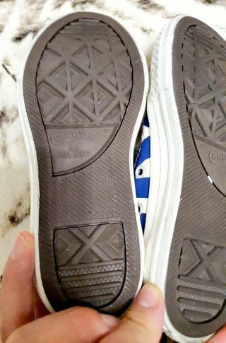 Zapatillas niño/a converse TALLA 30.