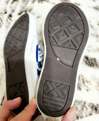 Zapatillas niño/a converse TALLA 30.