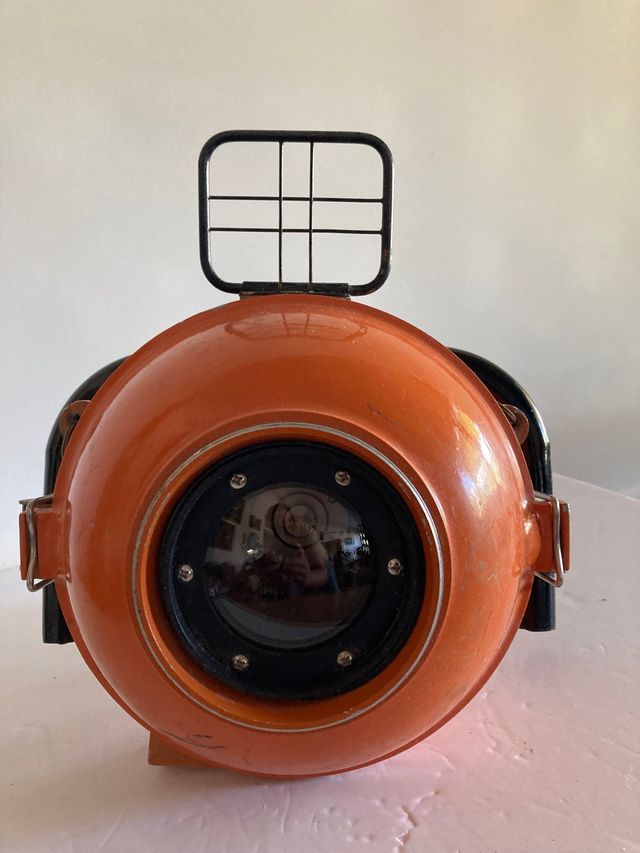 Antigua carcasa submarina