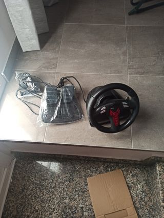 Volatante  y pedales trust GM-3400