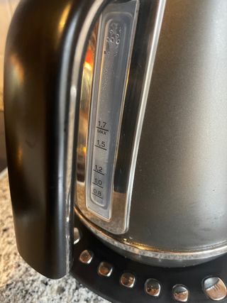 hervidor tetera De Longhi