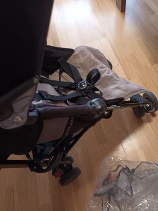 Maclaren quest negra marrón