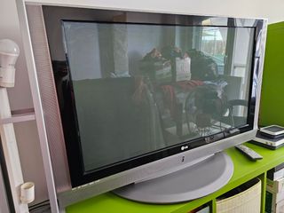 Tele LG 48" en muy buen estado