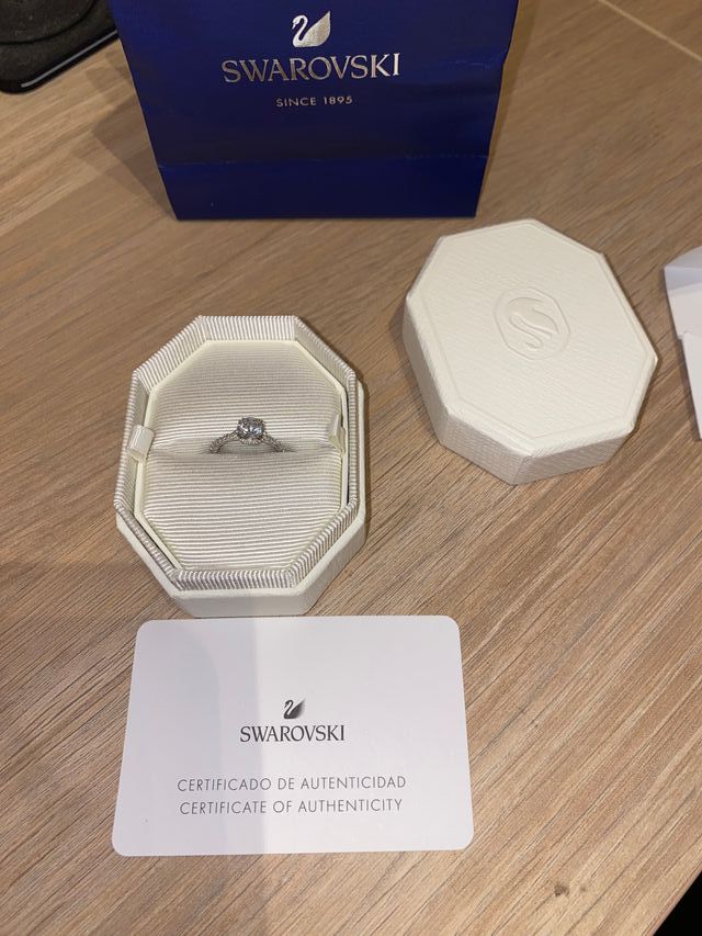 Anillo SWAROVSKI