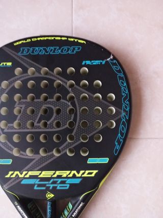 Pala padel DUNLOP con funda incluida

