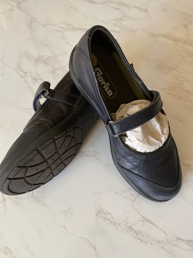 Zapatos escolares Gorila