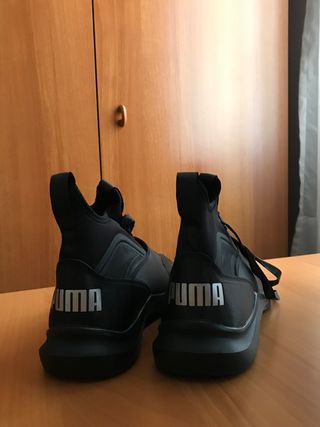 Zapatillas Puma. Talla 39