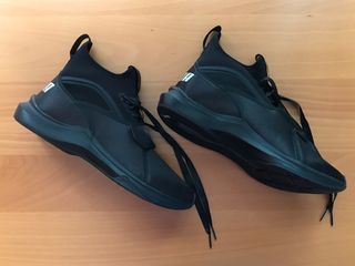 Zapatillas Puma. Talla 39