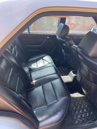 Mercedes-Benz 300D 1990