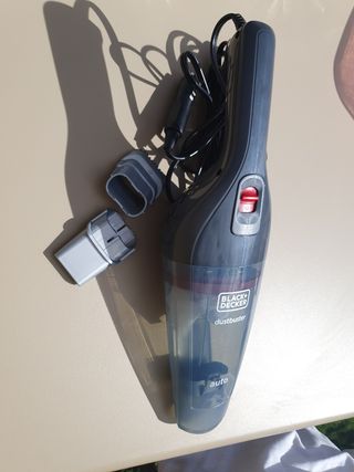 Aspirador de mano black+ decker auto.