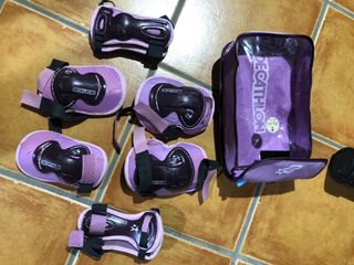 Juego protecciones patinaje niño.