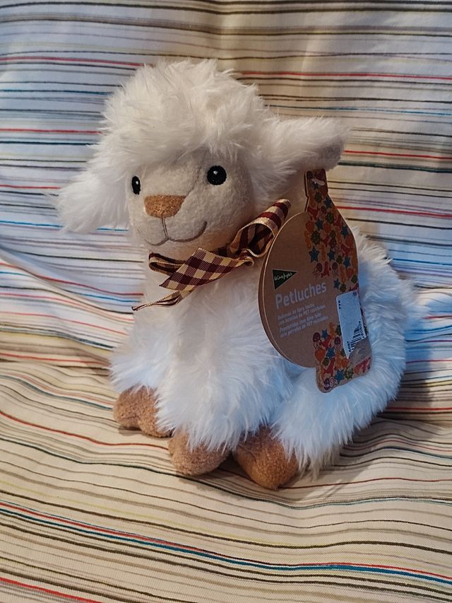 Peluche Corderito  EL CORTE INGLÉS, con etiqueta