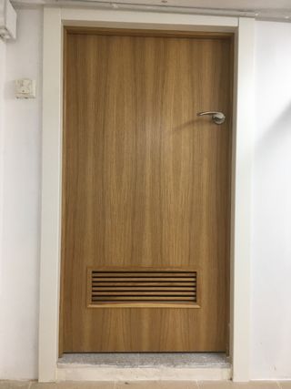 Puerta de paso altura reducida