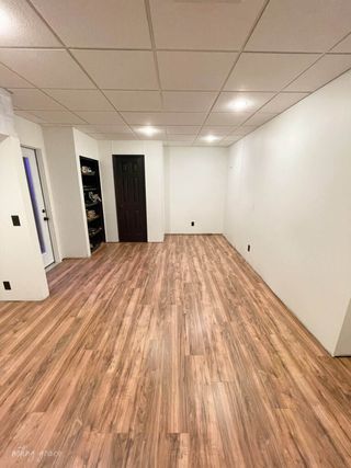 Montaje de suelo laminado, tarimas y pavimentos