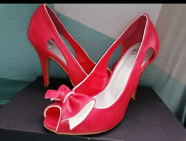 Zapato salón rojos estilo 50's (Blanco) marca