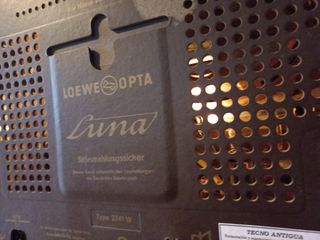 RADIO ANTIGUA  VALVULAS LOEWE