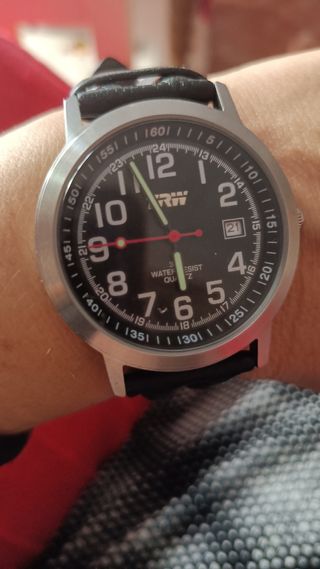 Reloj unisex nuevo