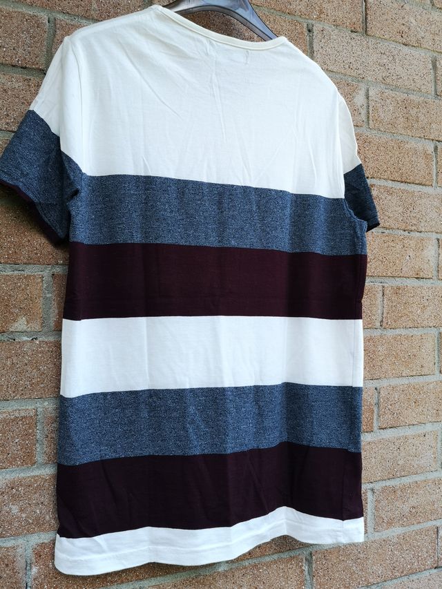 T-shirt Maglietta nuova Bershka mai usata