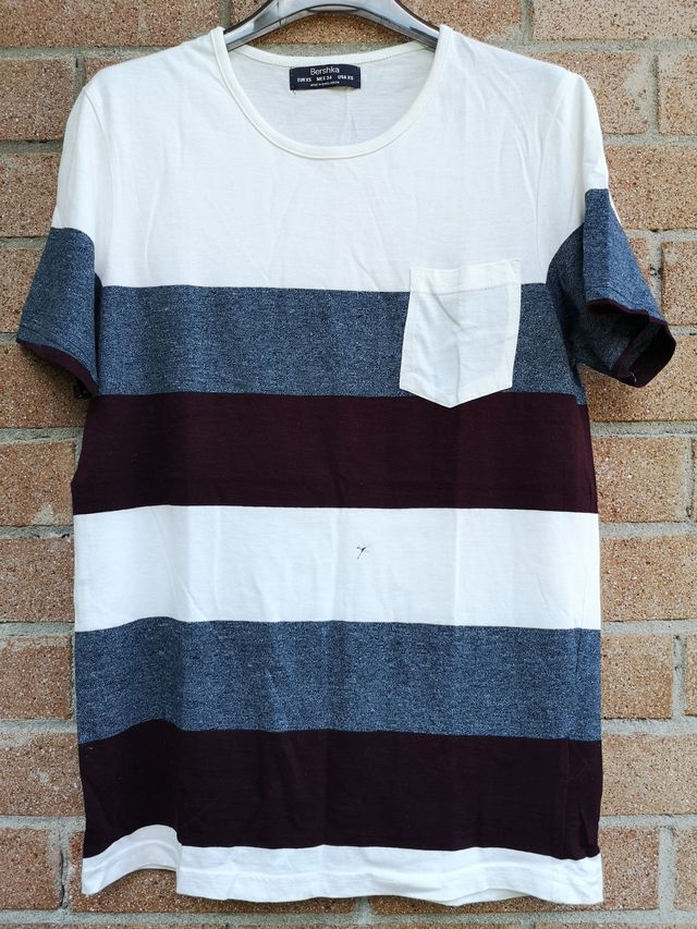 T-shirt Maglietta nuova Bershka mai usata