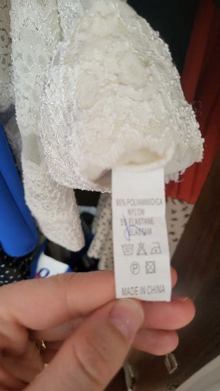 Camiseta encaje blanco con transparencias