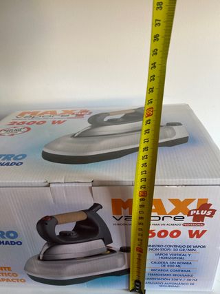 Centro de planchado. sin estrenar