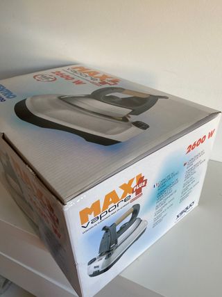 Centro de planchado. sin estrenar