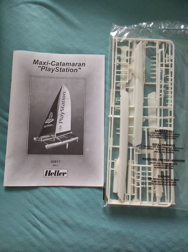 maxi catamarano 1/125 heller