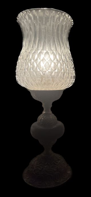 Lámpara antigua de mesilla