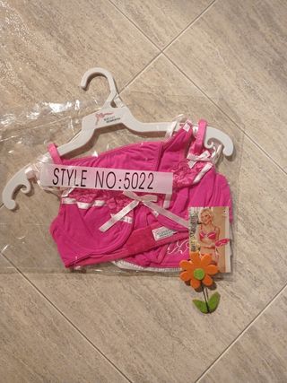 Conjunto de lencería con antifaz a juego