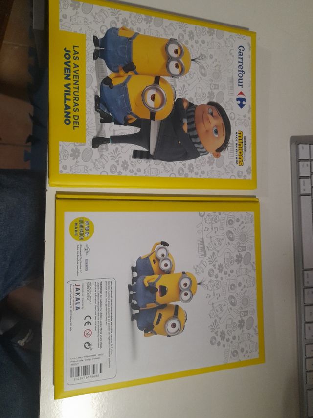 Álbum nuevo Minions carrefour 