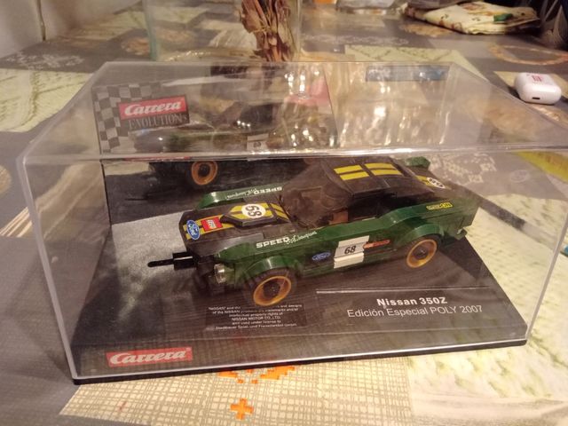 Caja espositora coche carrera