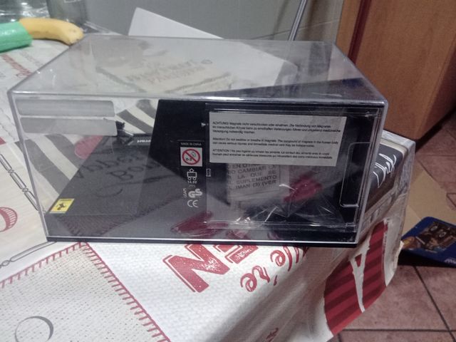 Caja espositora coche carrera para Ferrari