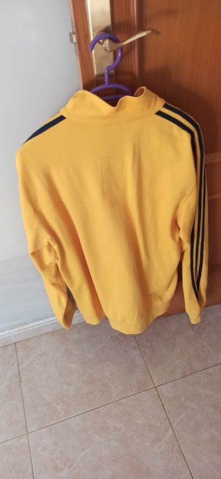 Se vende chaqueta Adidas como nueva