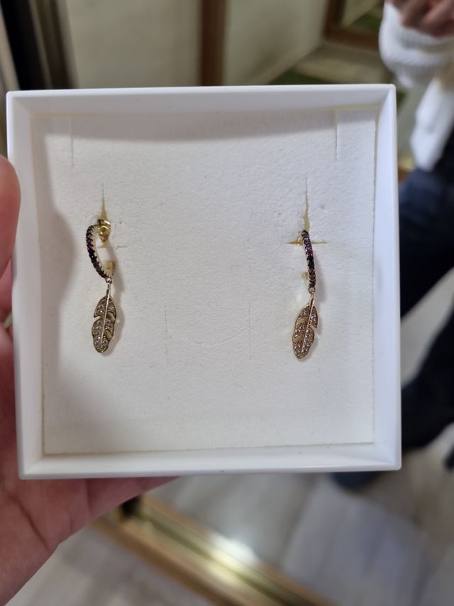 Pendientes de aro con circonitas