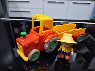 CAILLOU GRANJERO
