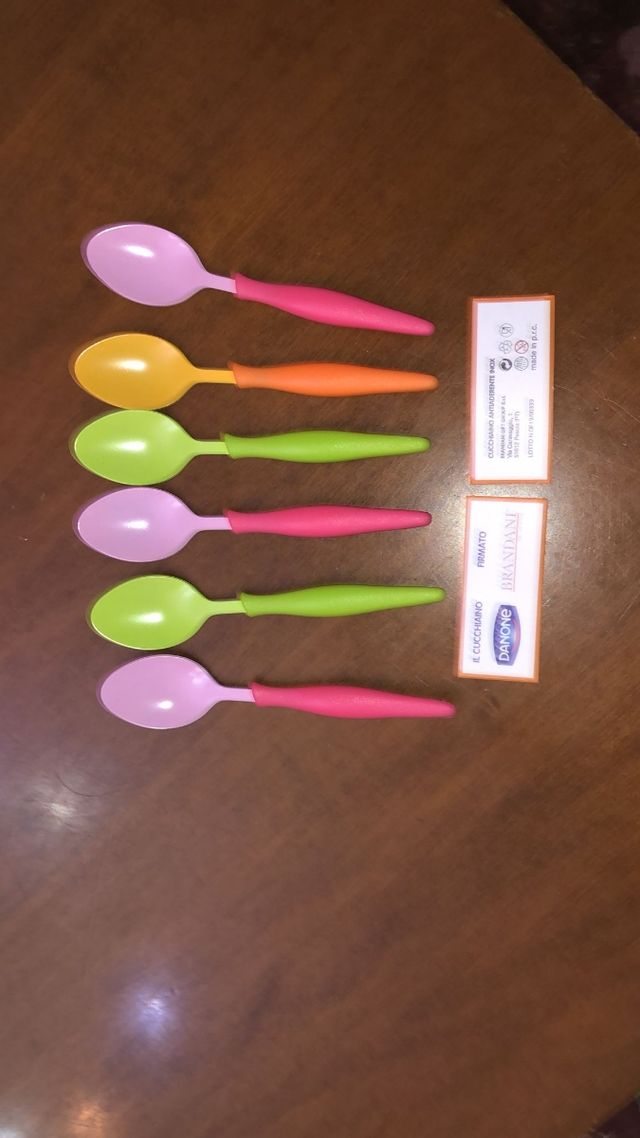 Servizio da 6 cucchiaini marca Brandani per Danone