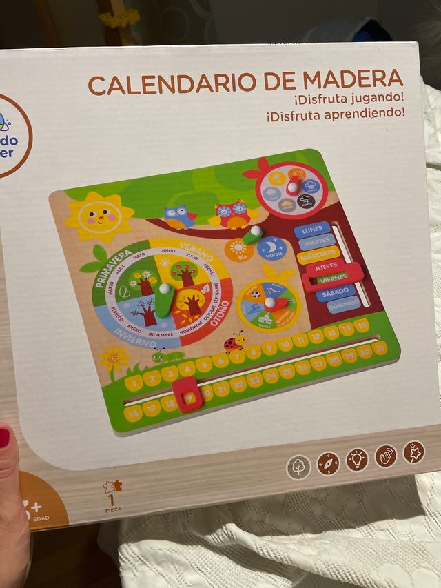 calendario de madera