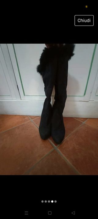 Stivali in camoscio tacco alto 