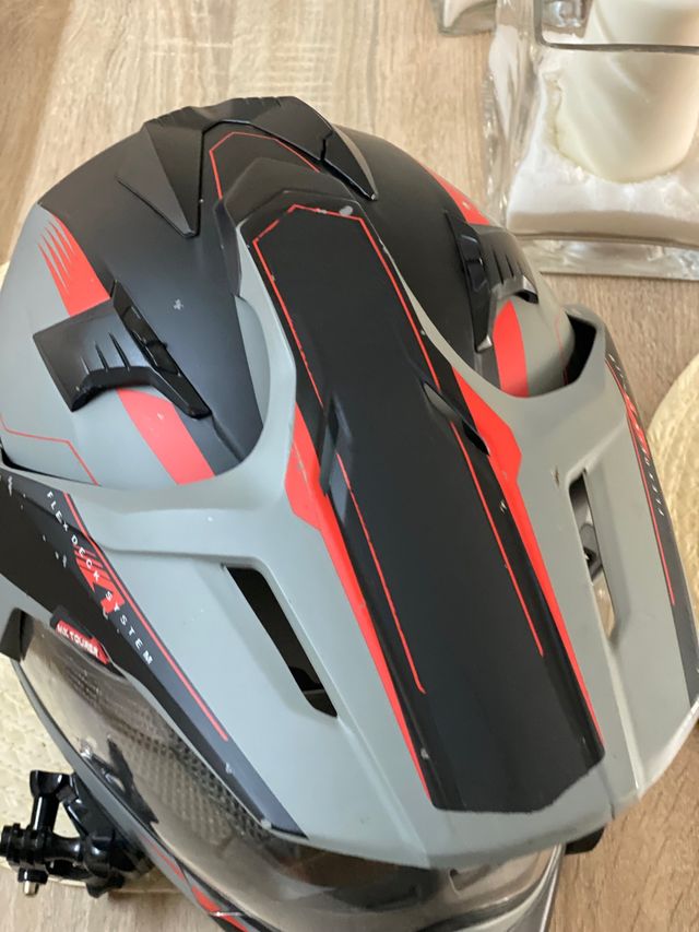 Casco Astone talla m con visera y gafas internas