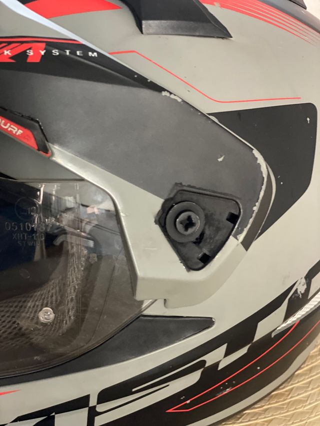 Casco Astone talla m con visera y gafas internas