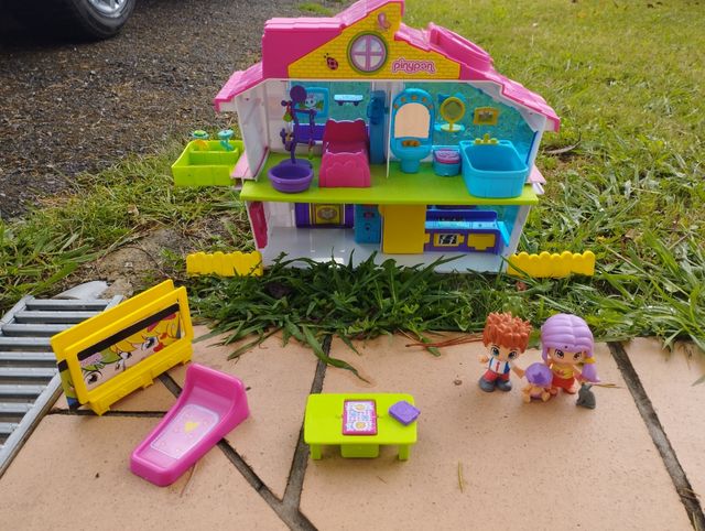 Casa de pinypon. Funciona la luz y el sonido