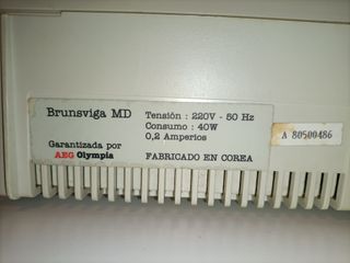 Máquina de escribir eléctrica AEG Olympia